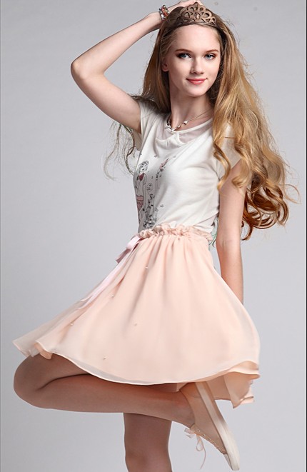 Polyester pure color pleated skirt - Click Image to Close